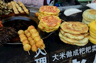 美味米制粑粑等多样小吃