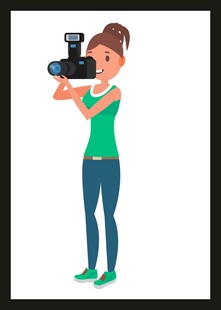 女摄像师专注拍摄瞬间