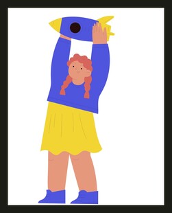 女孩高举火箭玩具