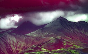 梦幻山峦 云雾缭绕之景