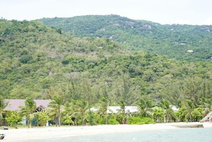 热带海滨山 度假美景