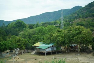 山间小屋 自然静谧之景