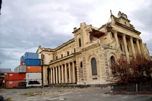 古老宏伟的欧式建筑外观