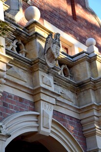 古典建筑拱门装饰细节