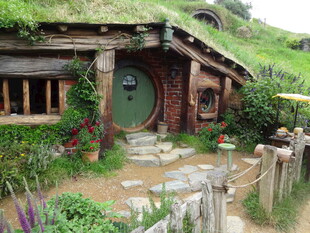 霍比特人风格的奇幻小屋