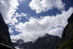 山间云海壮丽美景
