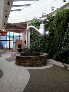 室内绿植景观与休闲区域