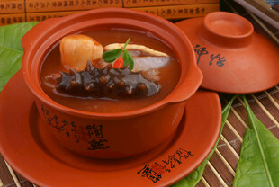 陶制瓦罐炖美味养生汤