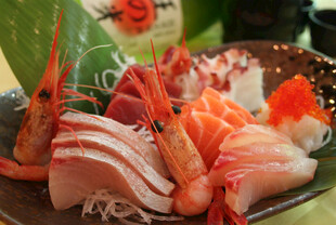 精致多样的美味刺身拼盘