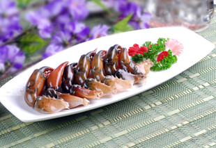 美味酱汁鸡肉卷摆盘精美