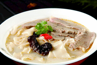 羊肉烩面美食特写