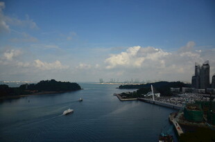 城市滨水风光俯瞰图