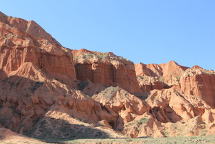 壮丽红色山峦景观