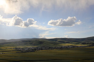 草原蓝天白云壮美风光