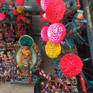 传统手工艺品集市景观