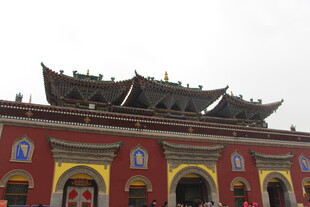 中式古建筑大门景观