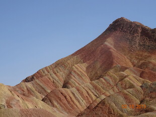 七彩斑斓的壮丽山峦