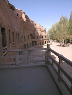 敦煌石窟外景