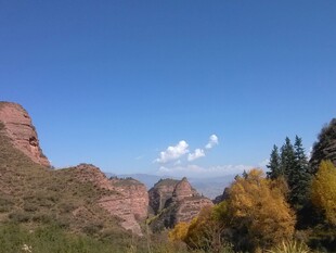 秋日丹霞山景