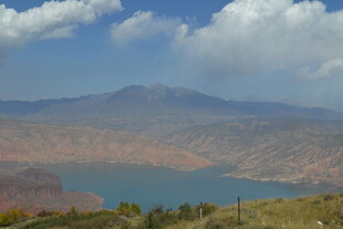 壮丽山水湖景风光图