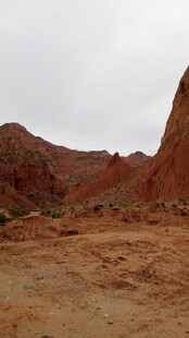 红色荒漠地貌景观