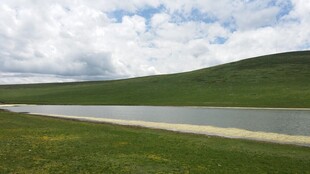 湖畔美景 广袤天地间风光