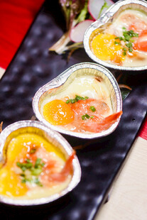 心形烤盘美味海鲜蛋料理