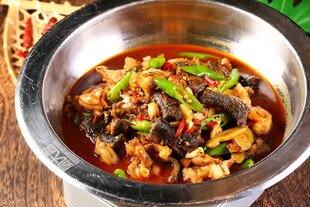 香辣美味泥鳅煮牛蛙