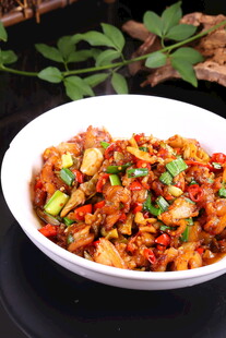 榨菜皮炒猪脚皮