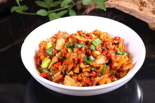 榨菜皮炒猪脚皮