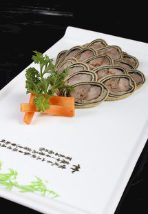 美味酱制螺蛳摆盘精致