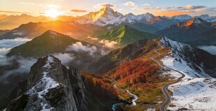 壮丽山景日出风光