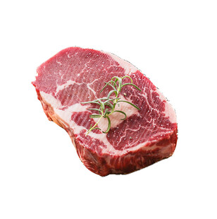 新鲜牛排配迷迭香