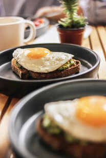 美味早餐之煎蛋三明治