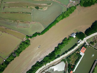 俯瞰乡村农田景观