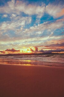 海边绝美日落沙滩风景