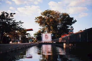 河畔风光 静谧水巷景致