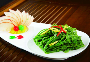 清炒芥兰摆盘精致