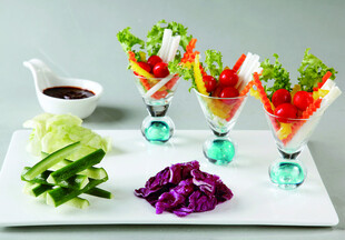 精致蔬果杯沙拉拼盘