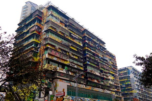 色彩斑斓的创意多层建筑