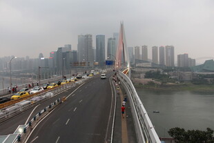 城市桥梁交通与高楼景观