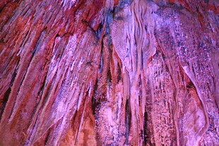 梦幻溶洞钟乳石景观