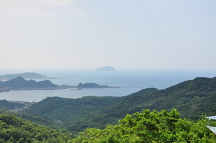 山海相依的秀丽自然景观