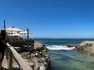 海边观景台美景