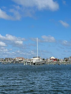 海滨城市港口风光