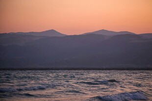 夕阳下的山海美景