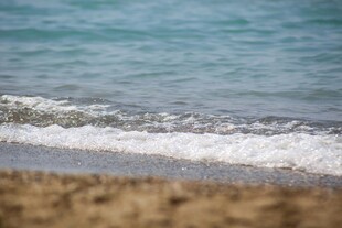 海边沙滩海浪美景