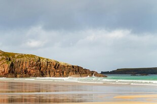 海岸风光 海浪拍击岩石