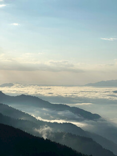 山间云海美景