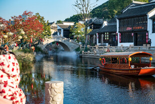 江南水乡游船美景